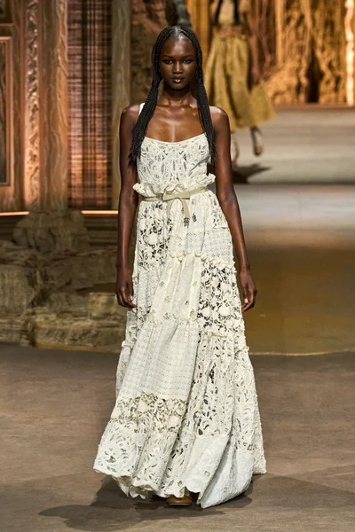 Look 79